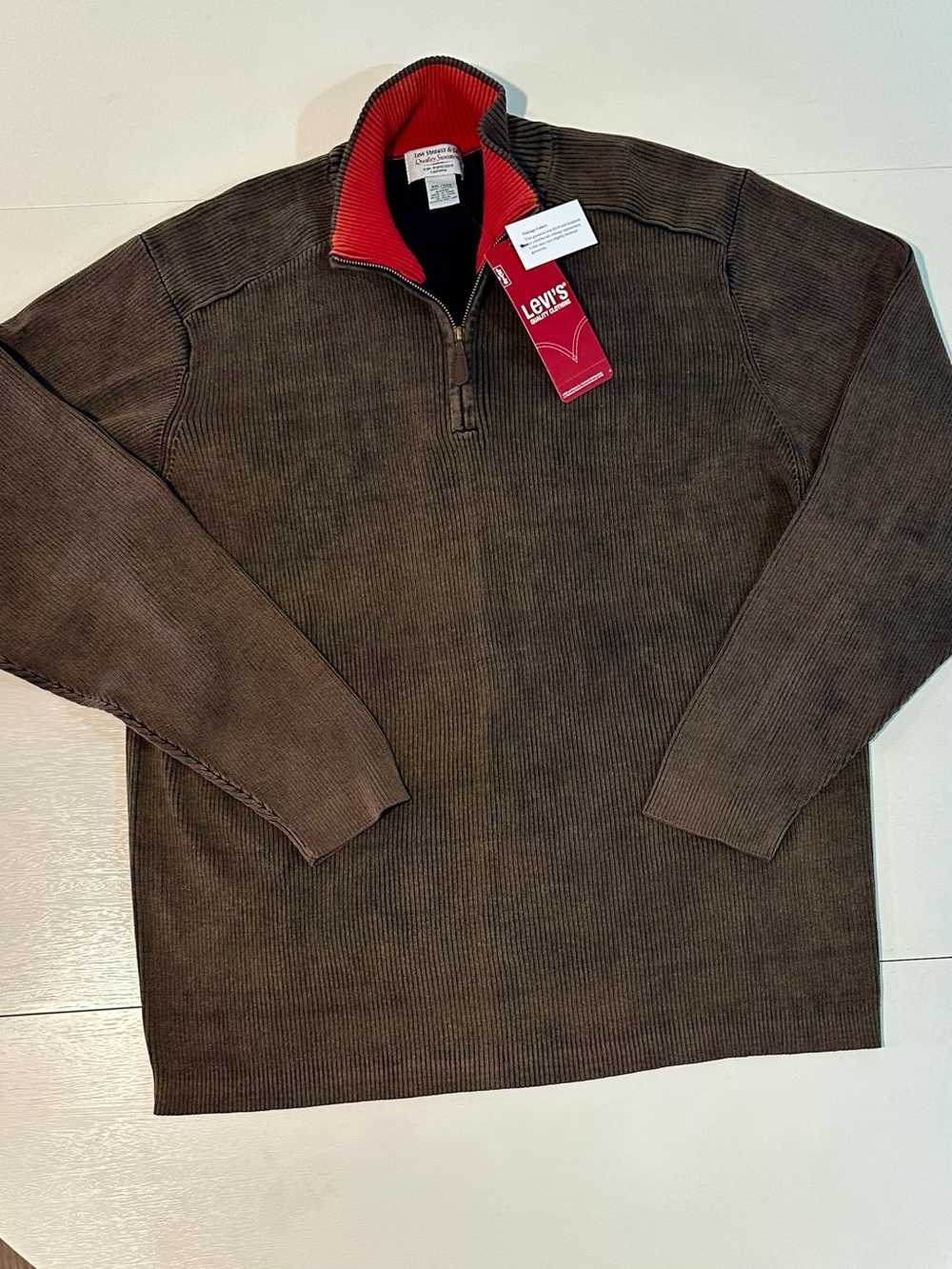 Levi’s vintage brown sweater New With Tags, men’s size XXL
